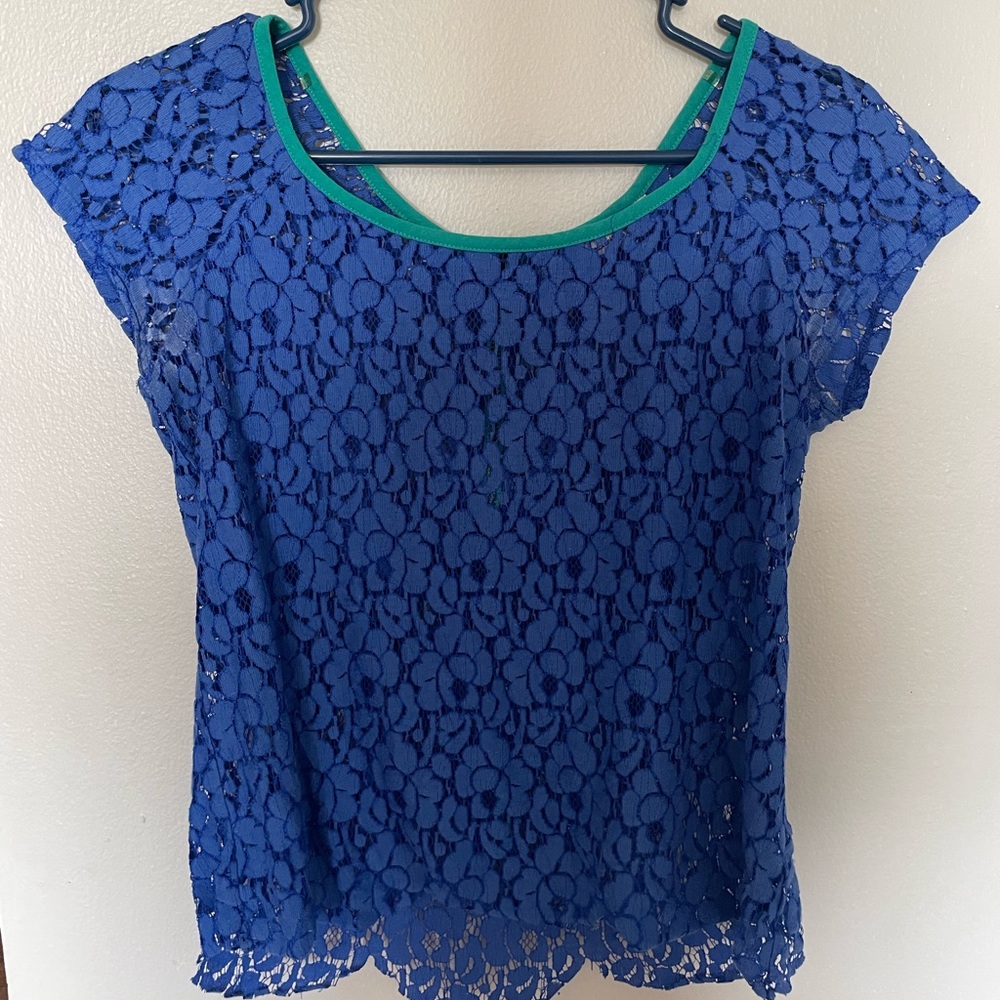 Women’s Blue Lace Speechless Blouse with Turquoise Trim Size Medium
